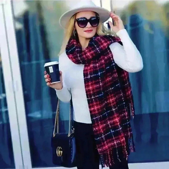 Plaid print Oblong scarf - red black - Picture 2 of 5